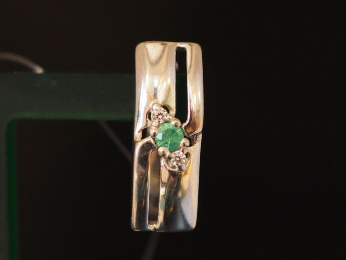 Серебряные серьги с изумрудом - 149