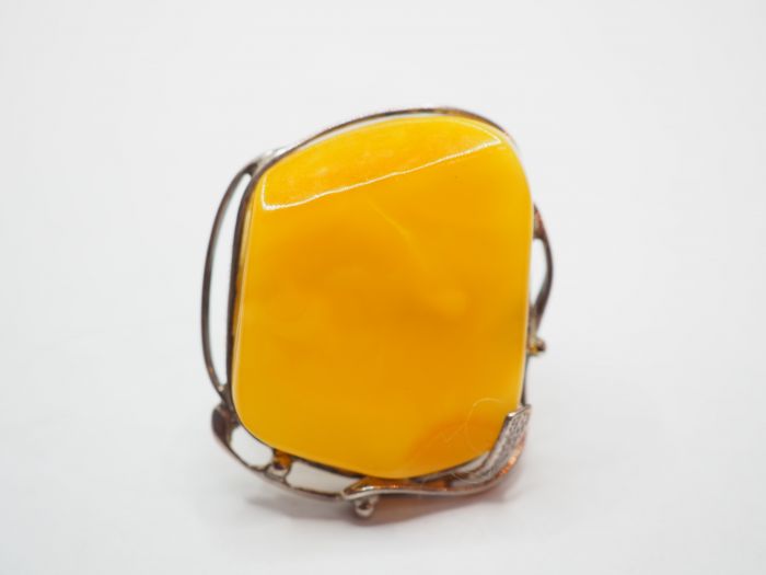 Серебряное кольцо с Янтарём - 216