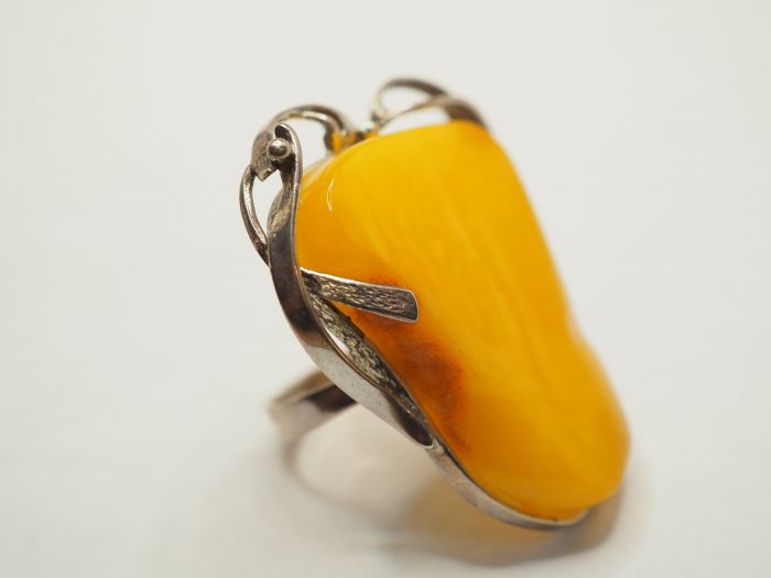 Серебряное кольцо с Янтарём - 217