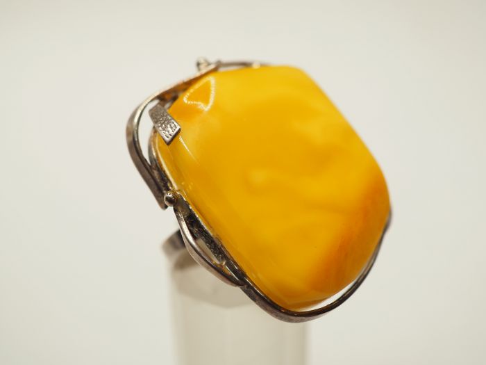Серебряное кольцо с Янтарём - 216