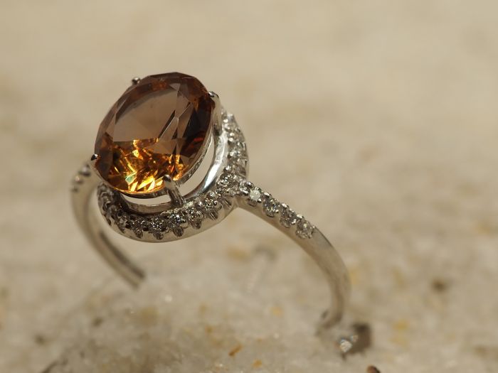 серебреное кольцо с Султанитом и фианитами-329