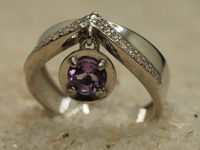 Серебряное кольцо с Аметистом-250