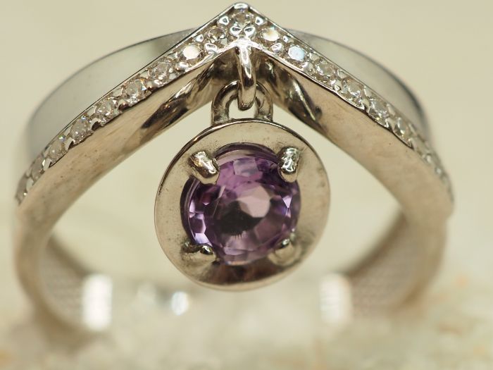 Серебряное кольцо с Аметистом-250