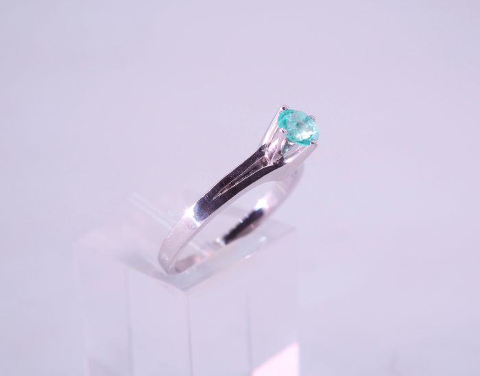 Серебряное кольцо 925 пробы с натуральным бериллом 0.37 карат - 78